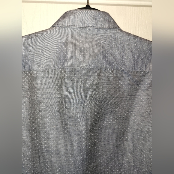 Hugo Boss Blue Slim Fit Long Sleeve Polka-dot Button Down Shirt sz 44 17 1/2 - Picture 8 of 8